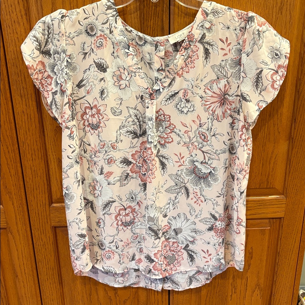 LOFT Outlet Pretty Pastel Pink Floral Print Top-Size M